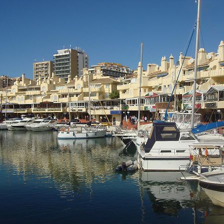 Apartamento Holiday On The Beach Torremolinos Exterior photo